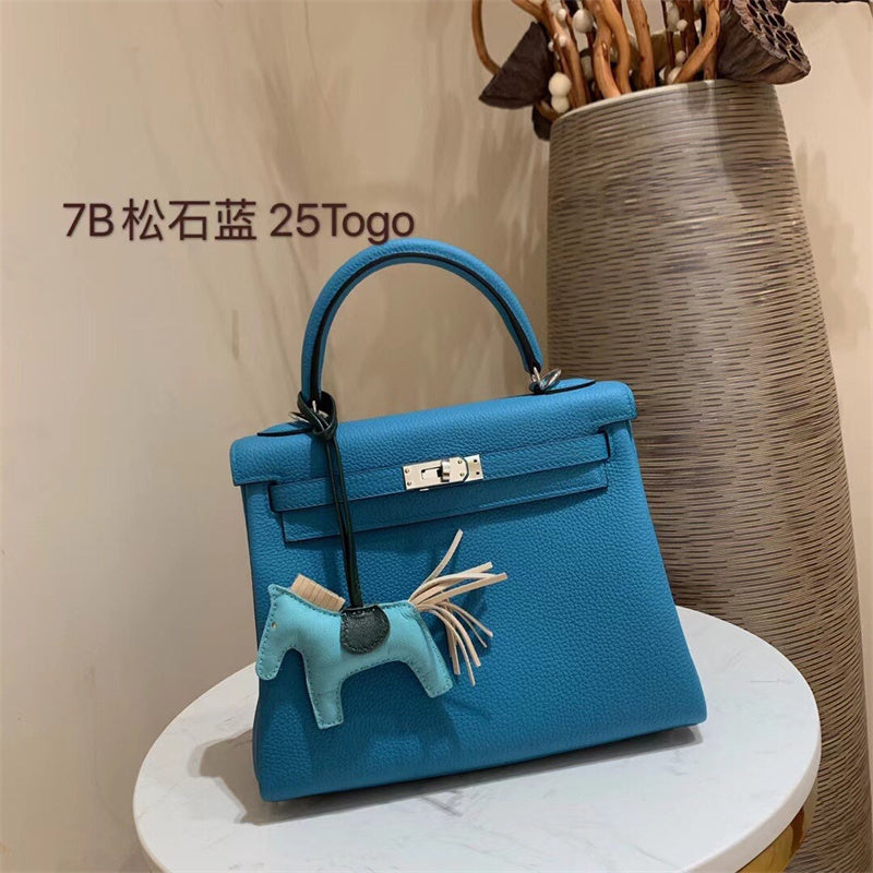  Elegant structured bag front view 19