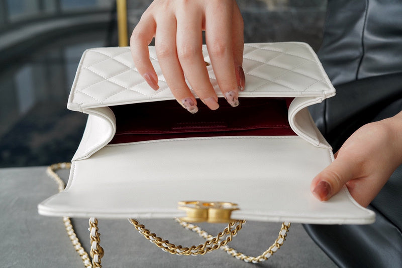  mid purse view 8