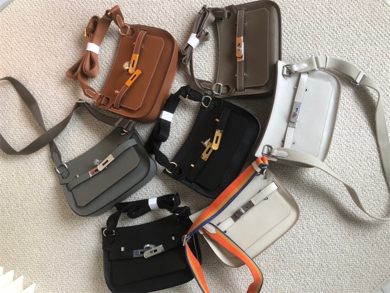  carryall bag interior and compartment view 21