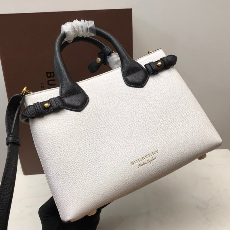 Ziva's Charm handbag – detail view (one versatile size)