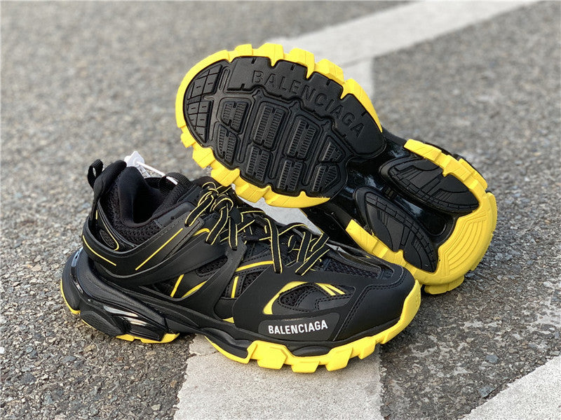 Balenciaga shoes Style 390 - angled studio shot