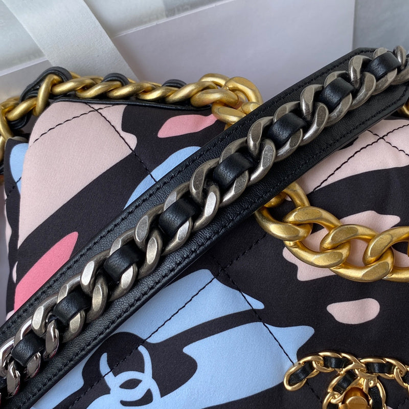  handbag, mid everyday style, image 9