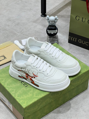 Gucci Streetwear sneakers in neutral cream signature lace-up style front view