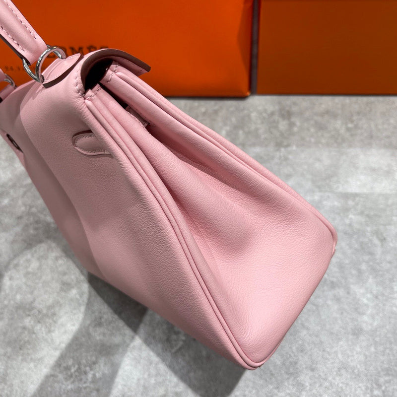 Side view of fluid structured handbag