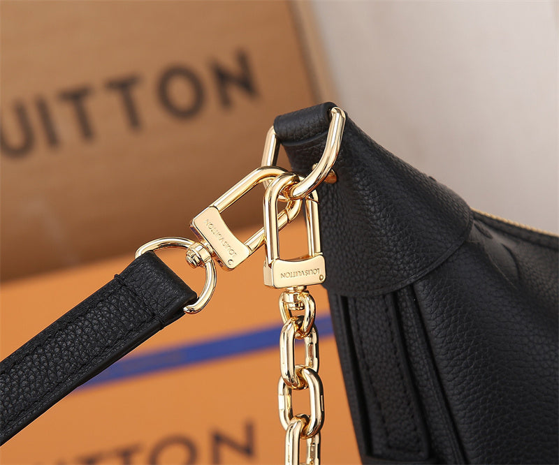  carryall bag close-up of hardware and finish