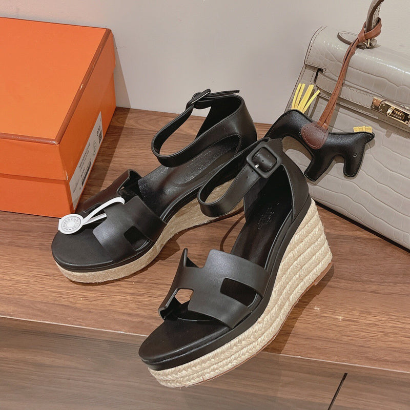 Hermes shoes Style 263 - top view showing design