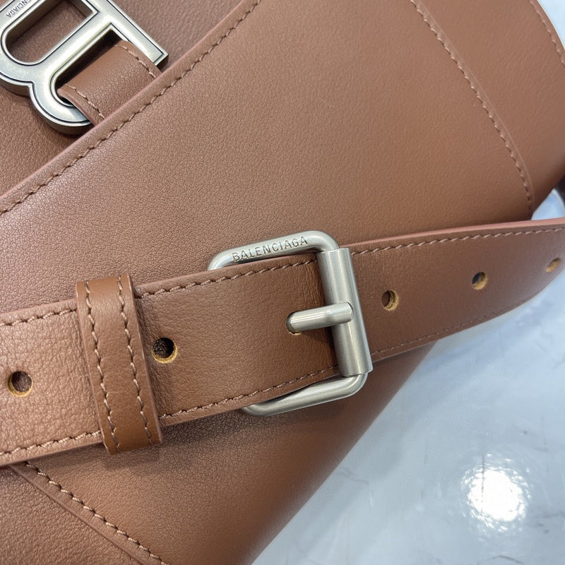 Zivas Charm Effortless Sophistication Statement Handbag (Premium Everyday Carry) – Styled Look