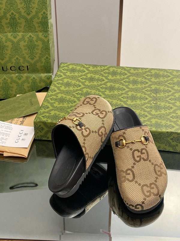 Gucci clean off-white luxury sneakers view 4 padded collar comfort