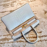  Signature everyday bag front view 7