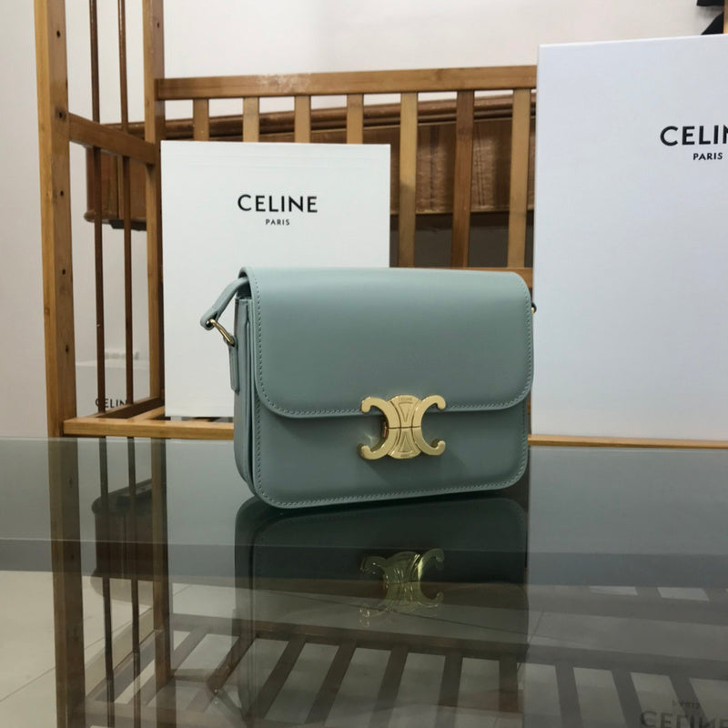 Interior view of classic premium women's handbag – women's everyday handbag