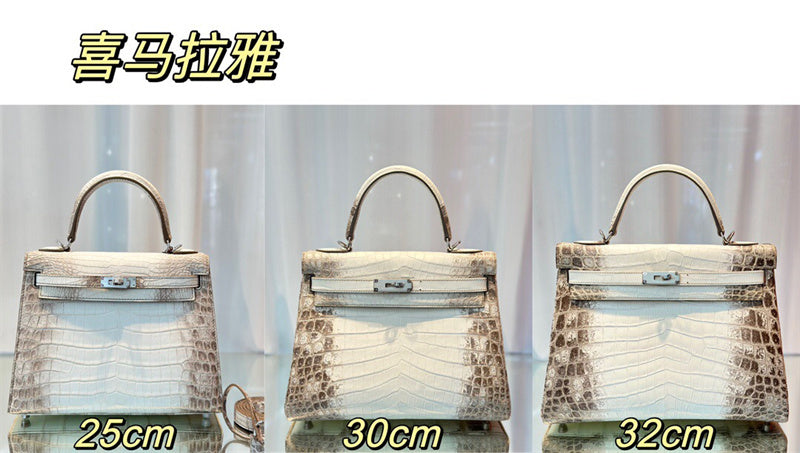  smart structured bag detail view showing craftsmanship