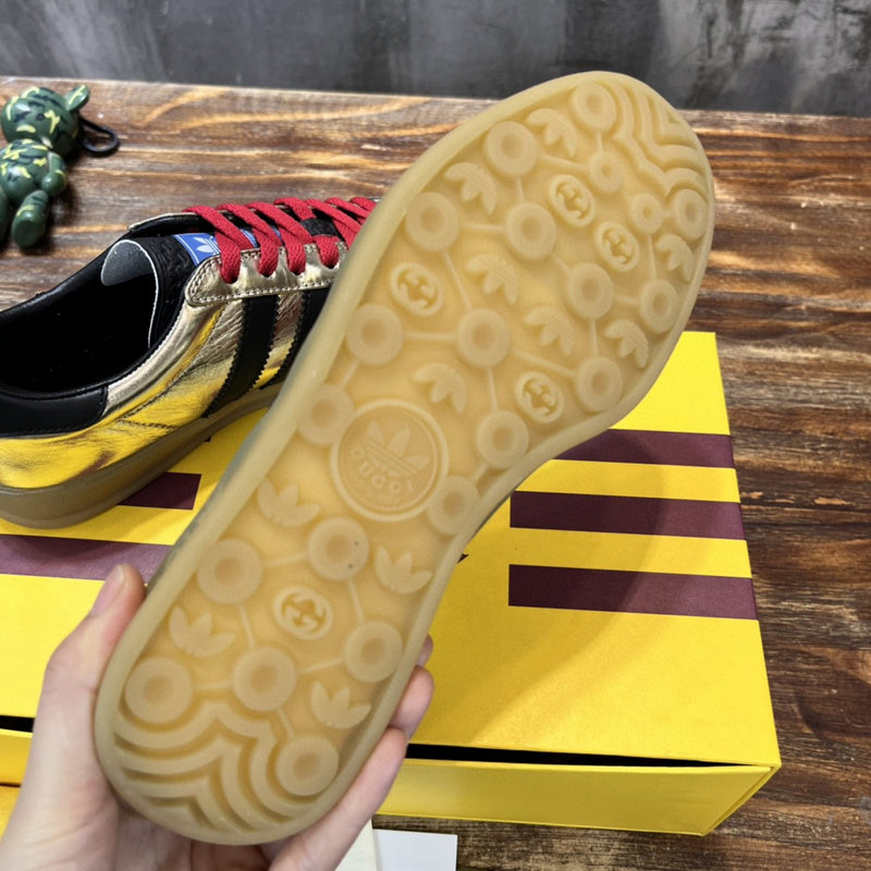 Side profile of Gucci all-black sneakers everyday casual design