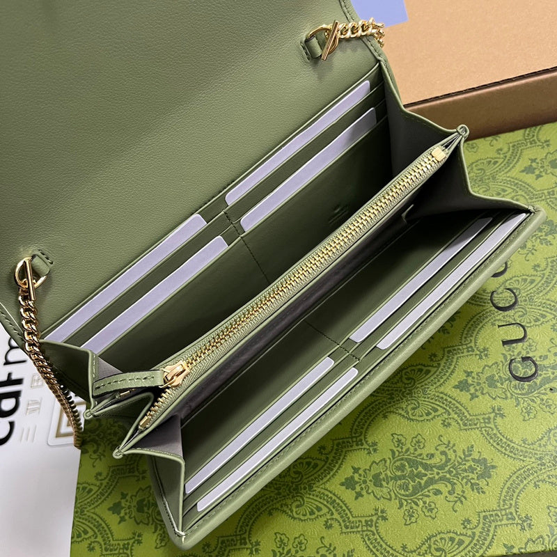 Side profile of premium chic women's handbag – women's luxury handbag