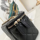 Zivas Charm Effortless Sophistication Fashion Handbag (Everyday Luxury Essential) – Styled Look