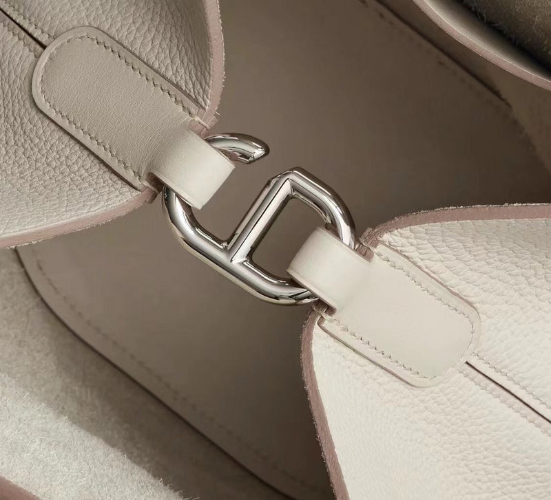 Interior view of timeless premium bag