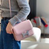 Streamlined handbag styled for everyday wear