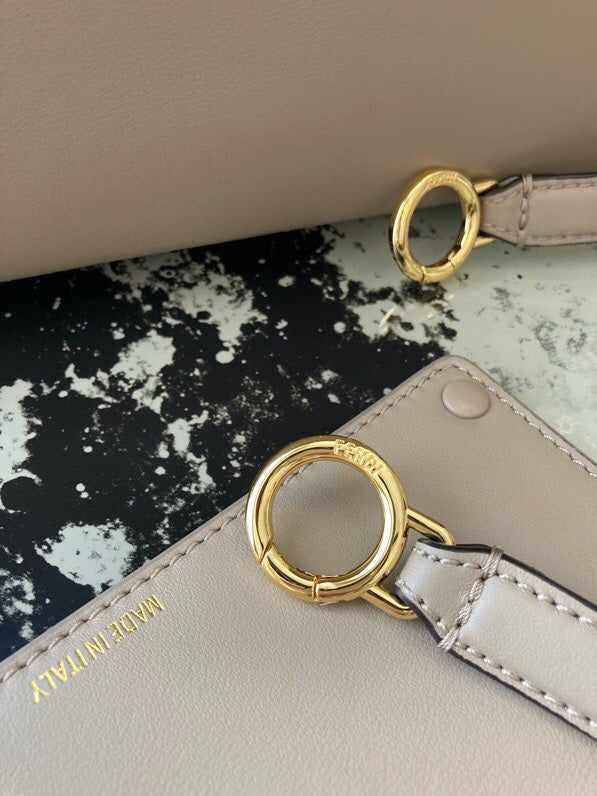 Ziva's Charm handbag – product shot (Standard Size)
