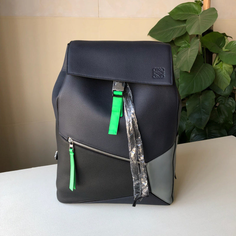 Ziva's Charm handbag – back view (33cm*44.5cm*16cm)