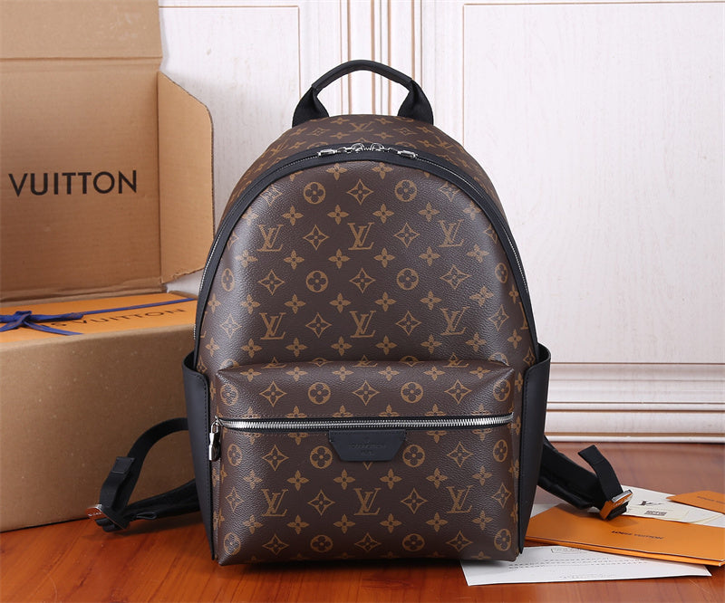  Statement everyday bag front view