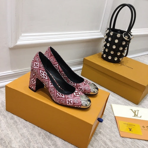 Louis Vuitton shoes Style 243 - logo and branding close-up