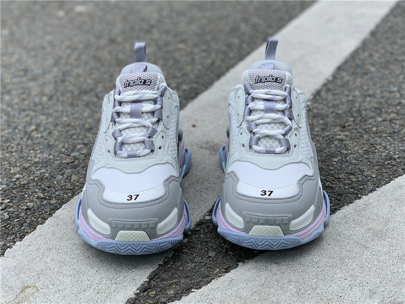 Balenciaga shoes Style 409 - close-up of statement logo accent