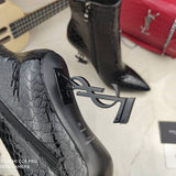 Nike Men's & Women's Designer Lifestyle Shoes — Style 032 angle view
