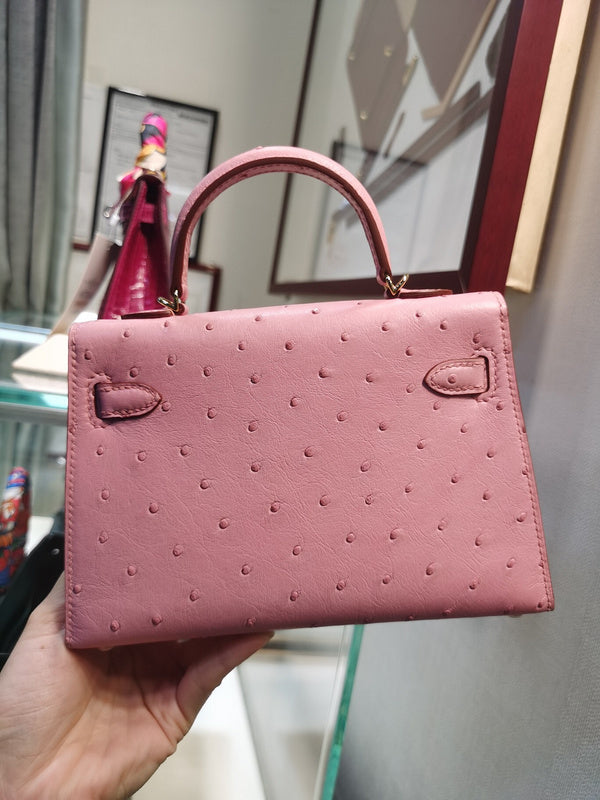 Side view of graceful structured handbag