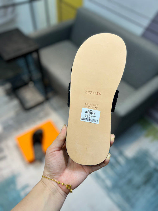 Hermes shoes Style 015 - sole and craftsmanship detail