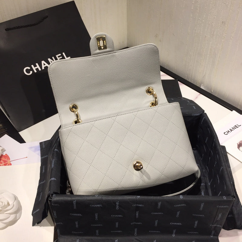 Zivas Charm Signature Style Fashion Handbag (Refined Practical Design) – Close-Up Detail