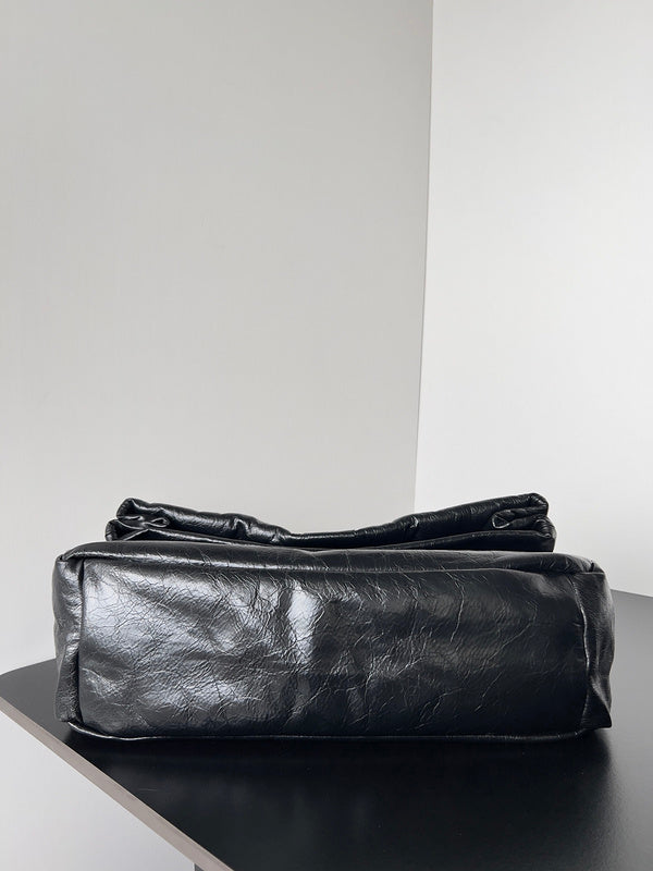 Zivas Charm Timeless Appeal Fashion Handbag (Polished Everyday Piece) – Interior View