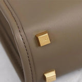 Ziva's Charm handbag – close-up view (Standard Size)