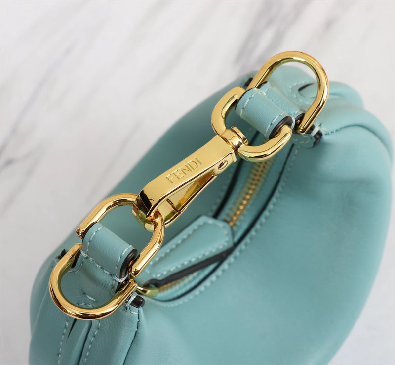 Ziva's Charm handbag – close-up view (Standard Size)