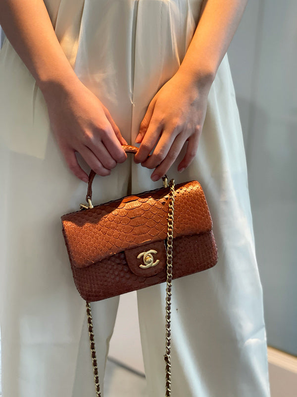  women's handbag, mid design, view 5