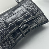 Zivas Charm Streamlined Design Fashion Handbag (Considered Detail & Form) – Styled Look