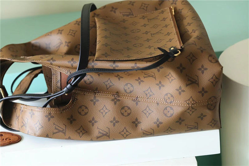  minimalist satchel detail view showing craftsmanship 8