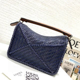 Ziva's Charm handbag – close-up view (24cm*16.5cm*10cm)