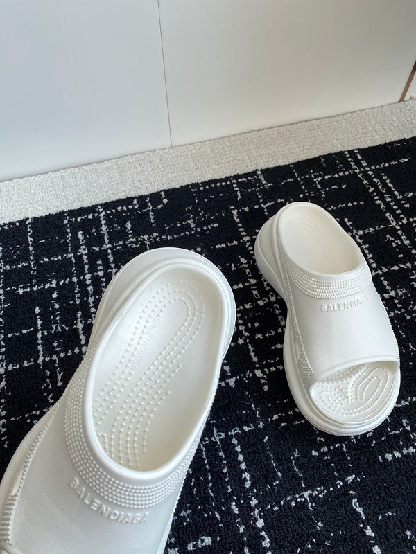 Zivas Charm Elevated Essentials Designer Sandals (All-Day Wearable Design) – Interior View