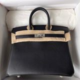  top-handle bag interior and compartment view