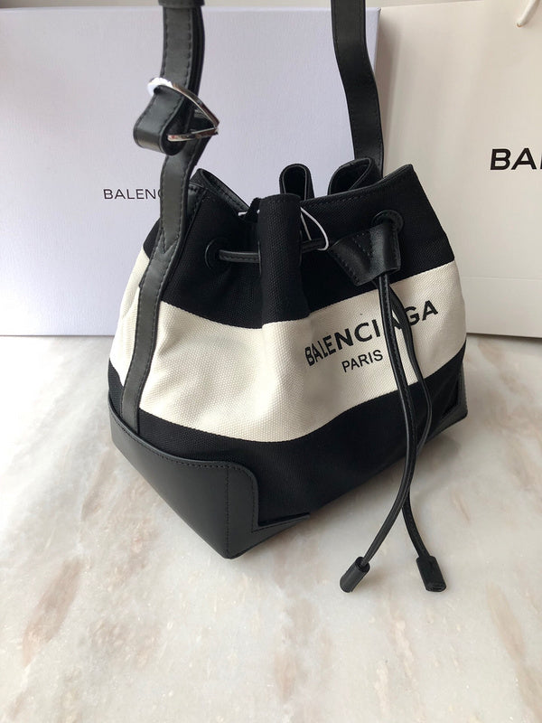 Chic Faux Leather Handbag - Smooth Faux-Leather Exterior | Women's Premium Handbag #836 - back view (image 4) of designer-inspired handbag