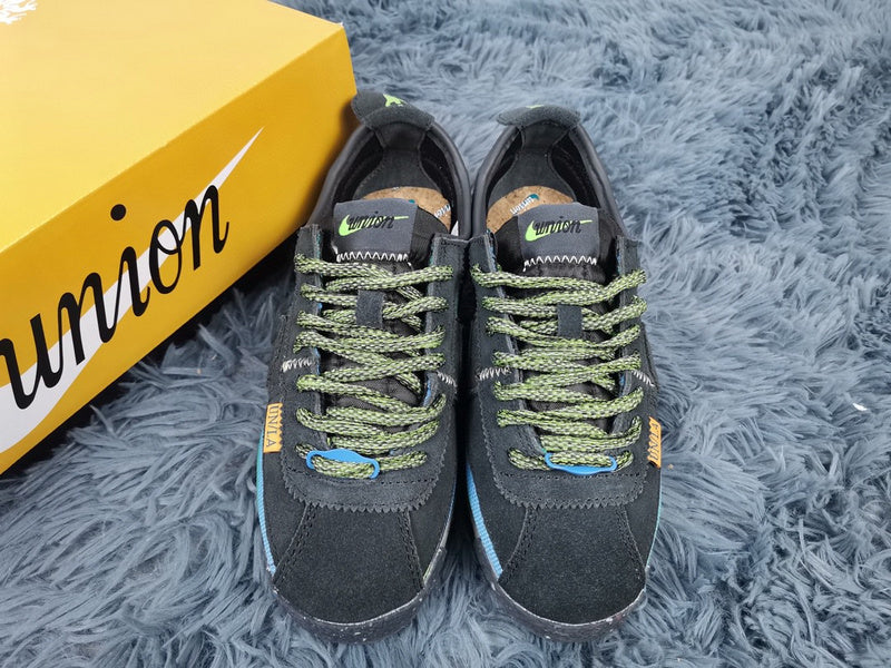 Nike tonal black luxury sneakers view 9 chunky sole construction