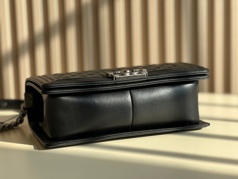  mid purse view 8