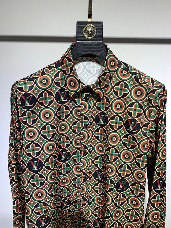 Full styled look of Louis Vuitton cotton t-shirt with signature branding