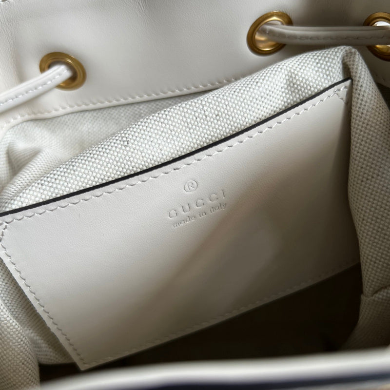 Close-up detail of classic structured women's handbag – women's everyday handbag
