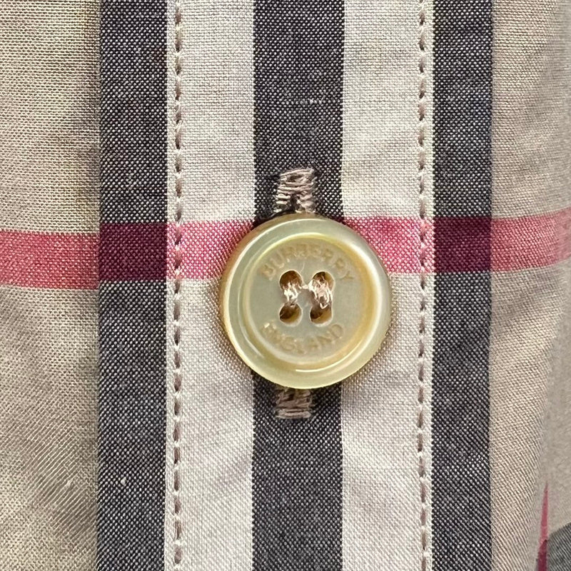 Front view of Burberry luxury piece style No.062