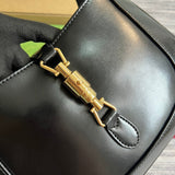 Handle and strap detail of signature everyday-luxe women's handbag – women's statement bag