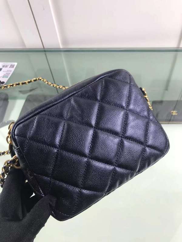 Zivas Charm Signature Style Fashion Handbag (Premium Everyday Carry) – Styled Look