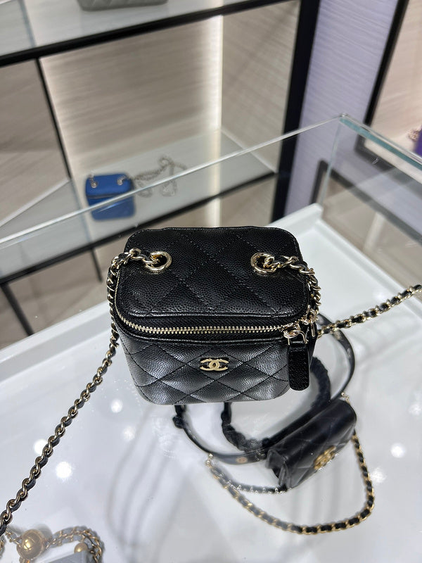  women's handbag, versatile design, view 3