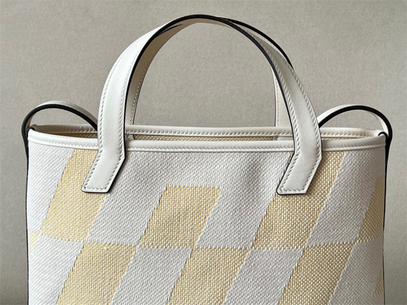 Elegant handbag styled for everyday wear