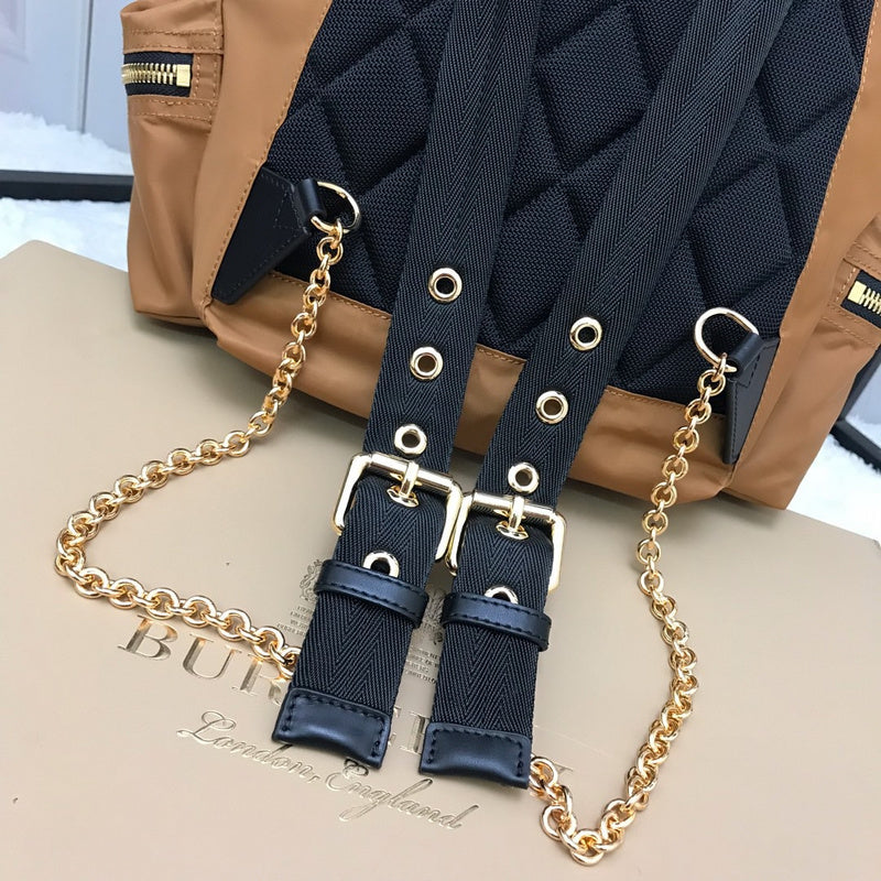 Ziva's Charm handbag – carry view (one versatile size)