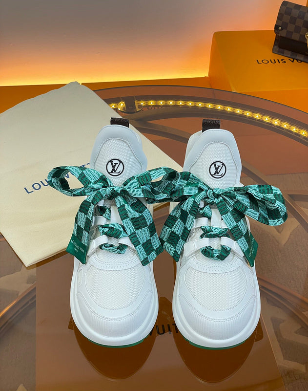Louis Vuitton shoes Style 373 - top view showing design